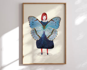 Kunstplakat med kvinde. Portræt af en kvinde. Sommerfugle plakat. Naturlig illustration af kvinde.